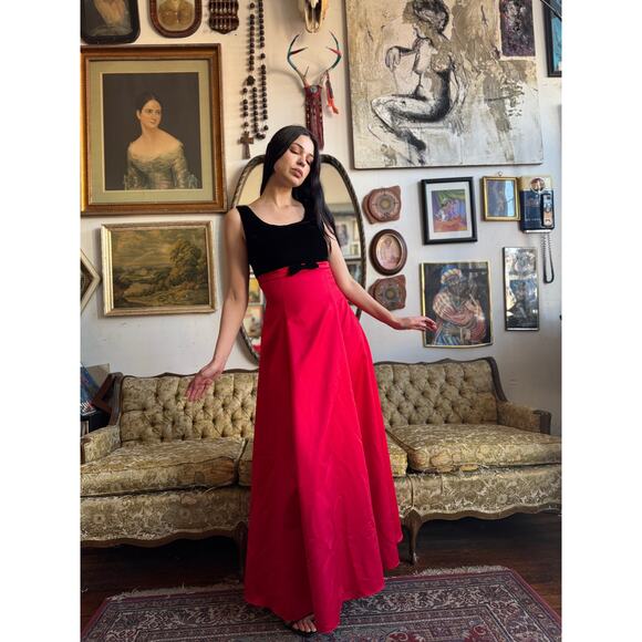 Vintage Scott McClintock Red and Black Velvet Dress Size 8 - Picture 4 of 5